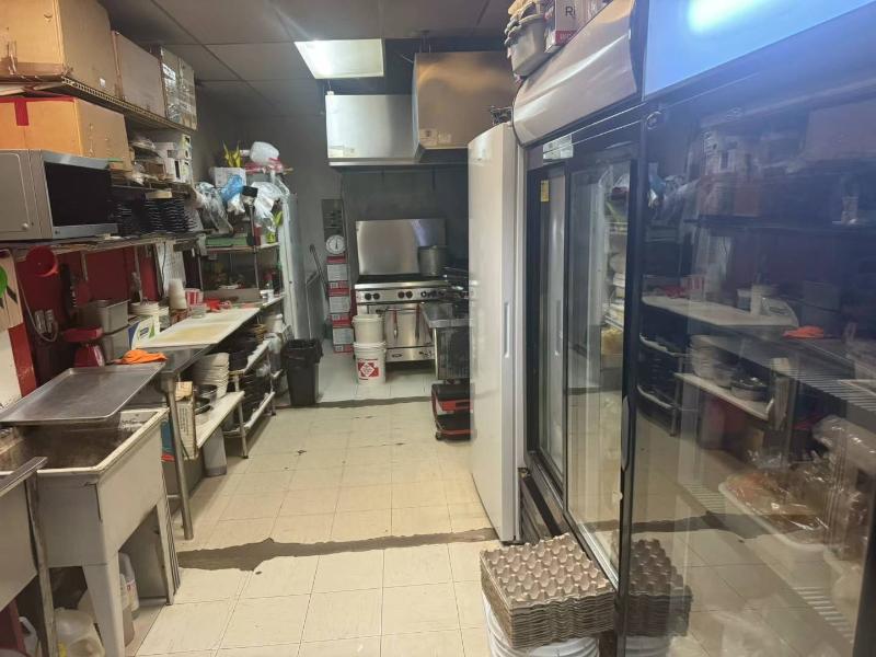 Yonge/Finch restaurant business for sale - 4
