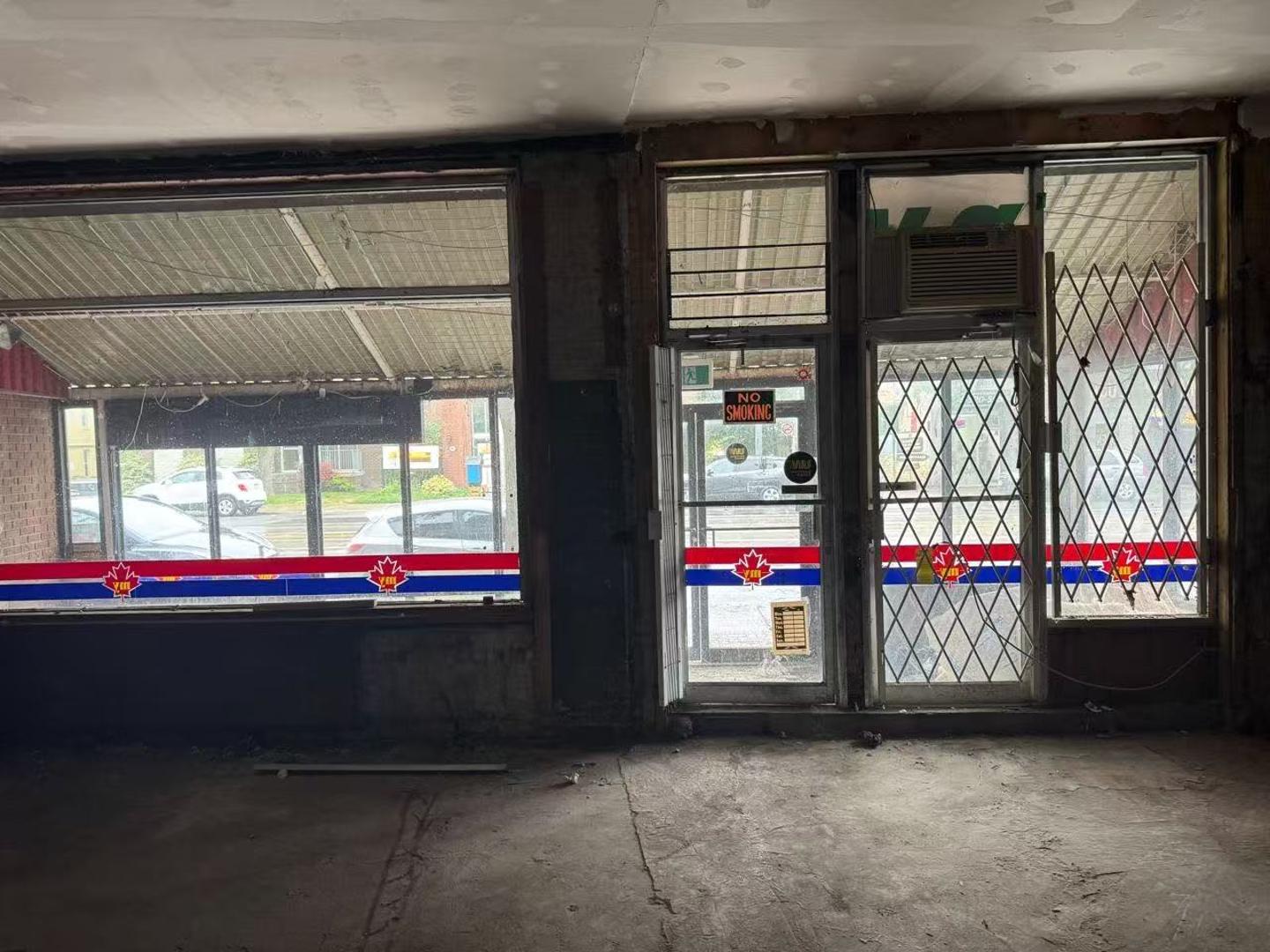  Etobicke shop business for lease - 2