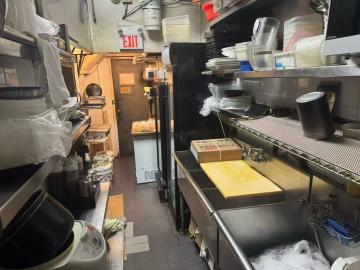 Dundas/Bay Japanese restaurant business for sale - thumbnail - 4