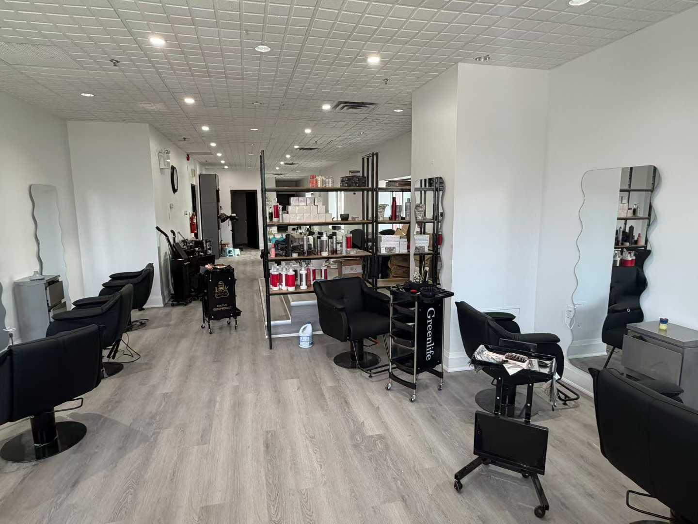 Dundas/Spadina Hair salon for lease - 5