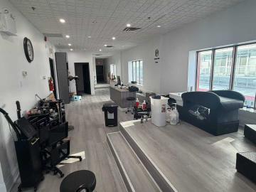 Dundas/Spadina Hair salon for lease - thumbnail - 6