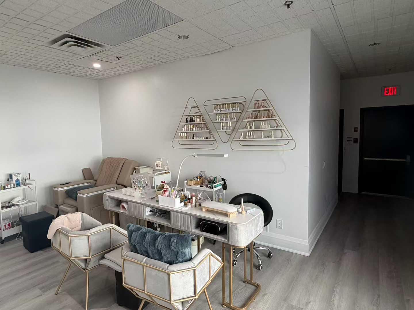 Dundas/Spadina Hair salon for lease - 7