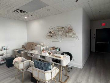 Dundas/Spadina Hair salon for lease - thumbnail - 7