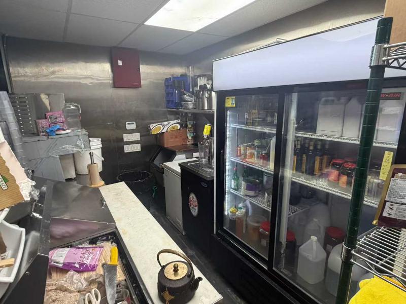 Sheppard/404 hot pot business for sale - 7