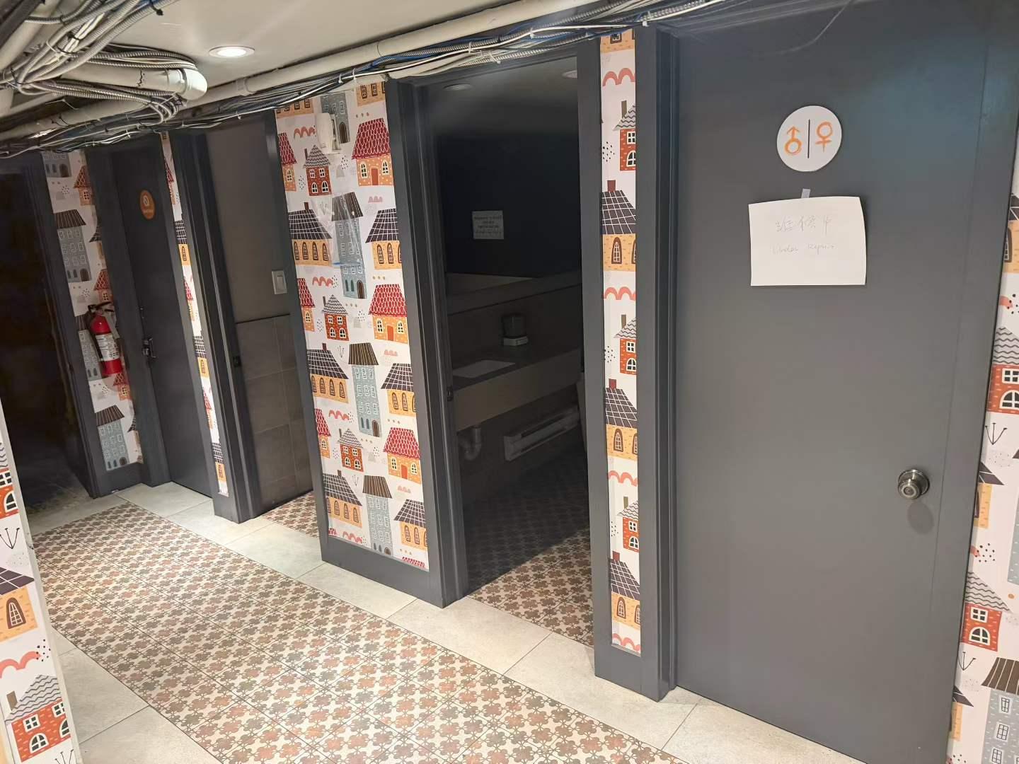 Spadina/College restaurant business for sale - 8
