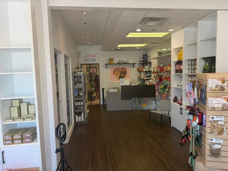 Woodbine/Hwy 7 Ten-year-old established pet store business for sale - 2