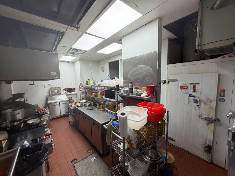 Hwy 7/Kennedy restaurant business for sale - 9