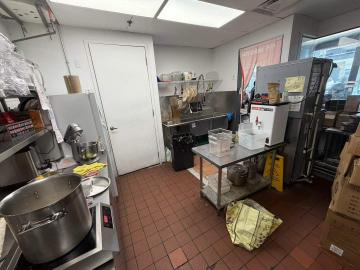 Hwy 7/Leslie restaurant business for sale - thumbnail - 7