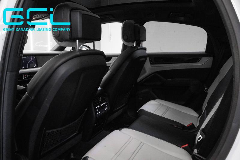 2024 Porsche Cayenne Coupe - thumbnail - 14