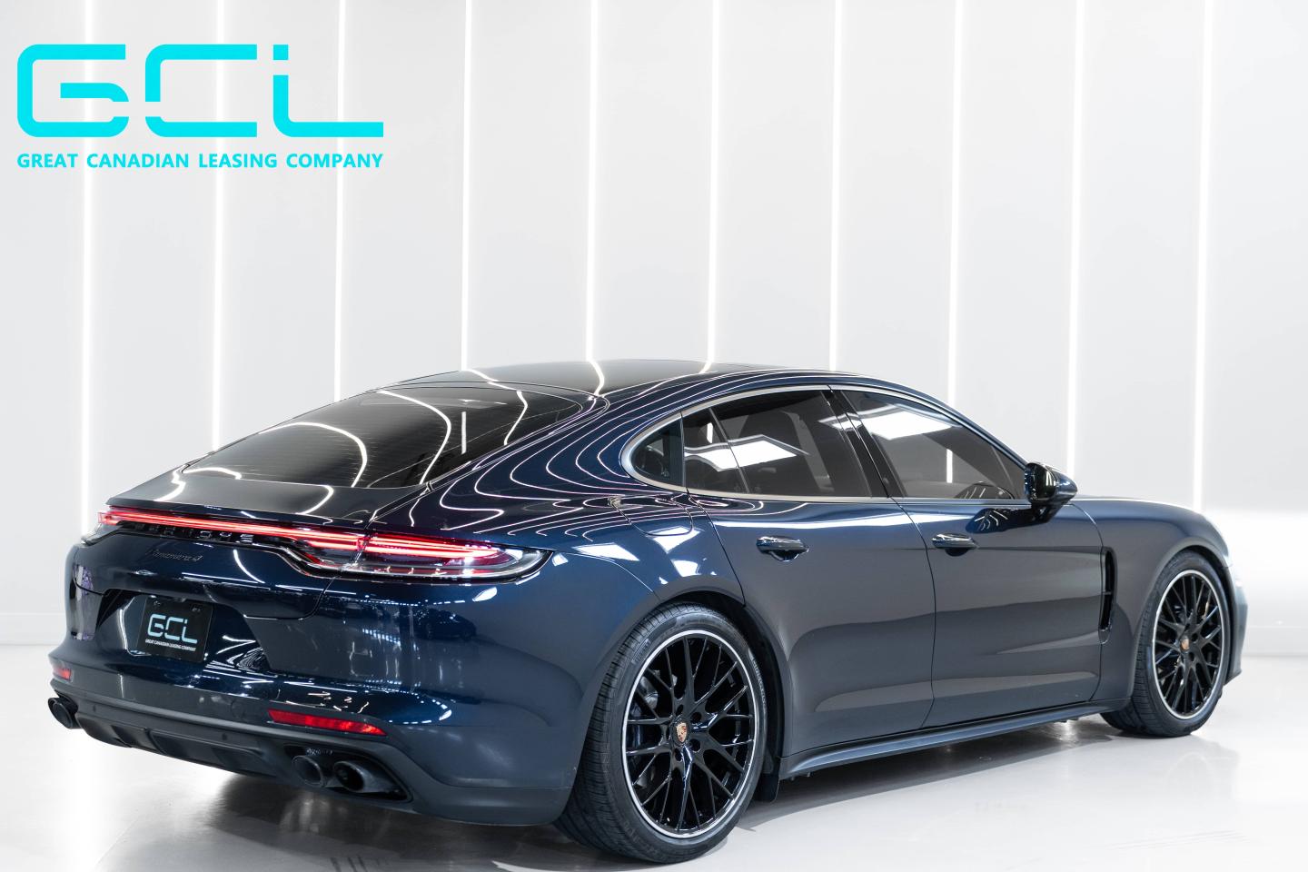 2023 Porsche Panamera 4 - 4