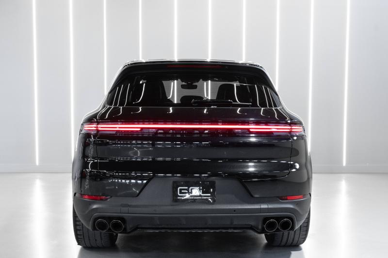 2024 Porsche Cayenne  - thumbnail - 5