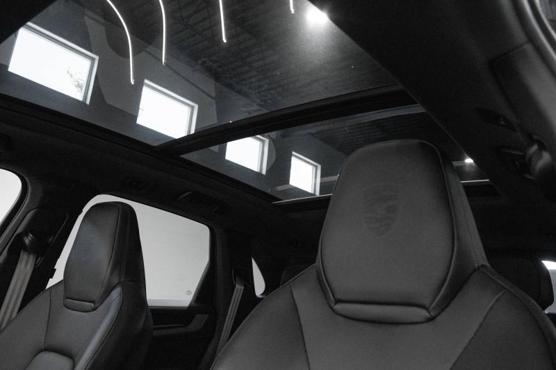 2024 Porsche Cayenne  - thumbnail - 13