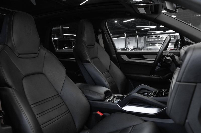 2024 Porsche Cayenne  - thumbnail - 15