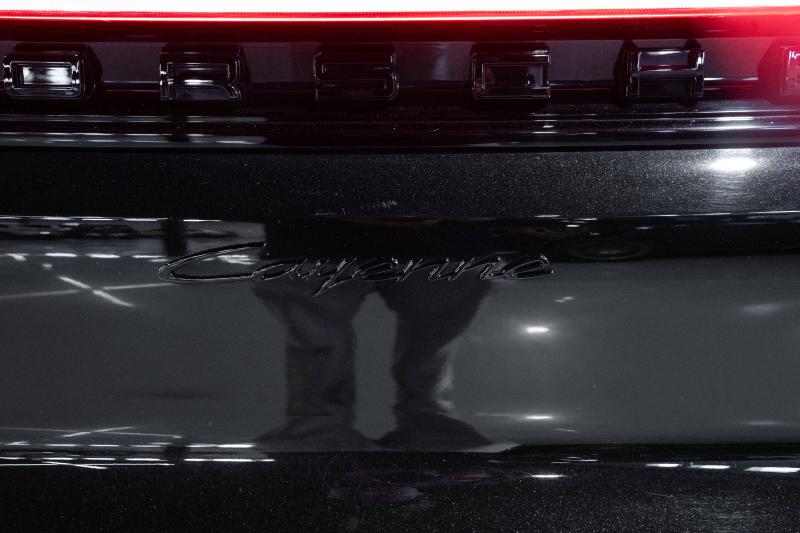 2024 Porsche Cayenne  - thumbnail - 27