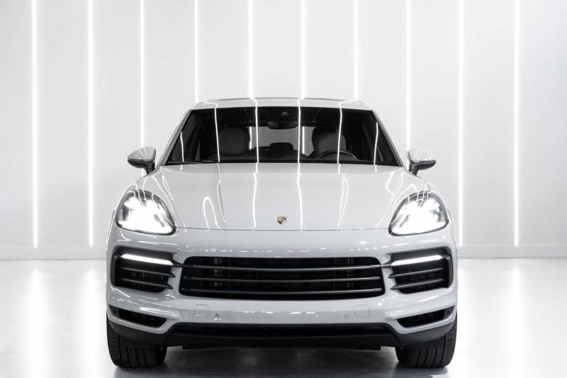 2022 Porsche Cayenne Platinum Edition - thumbnail - 1