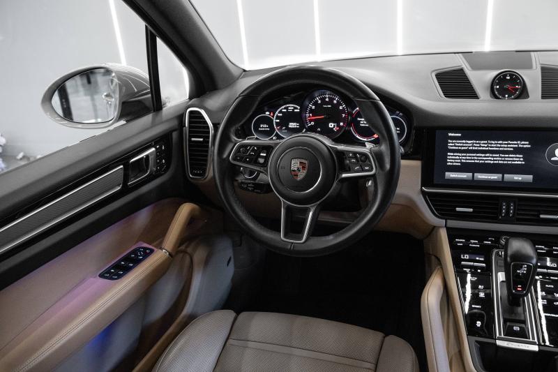 2022 Porsche Cayenne Platinum Edition - thumbnail - 9