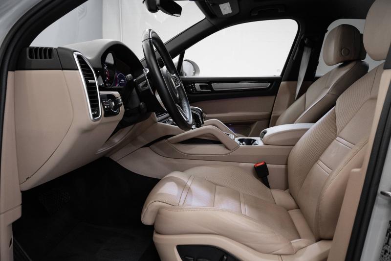 2022 Porsche Cayenne Platinum Edition - thumbnail - 11