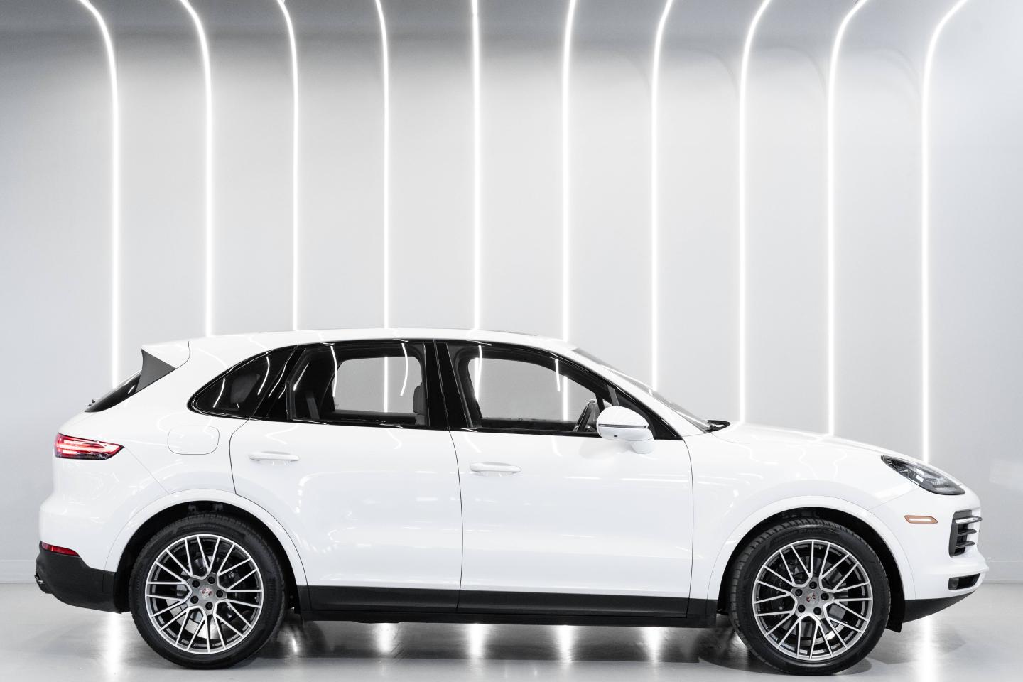 2023 Porsche Cayenne Platinum Edition - 3