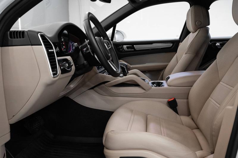 2023 Porsche Cayenne Platinum Edition - thumbnail - 11