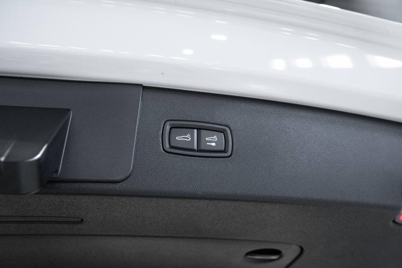 2023 Porsche Cayenne Platinum Edition - thumbnail - 14