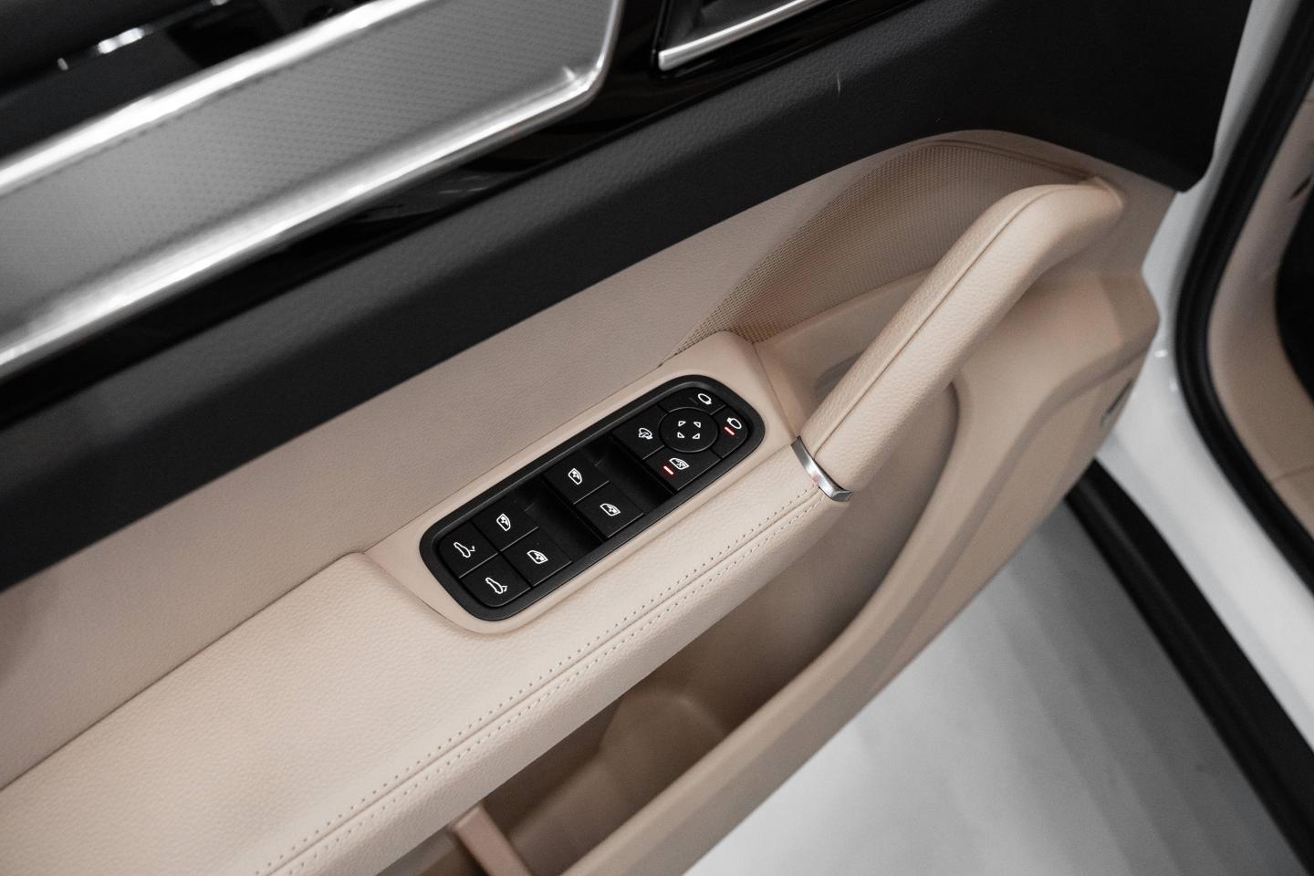 2023 Porsche Cayenne Platinum Edition - 17