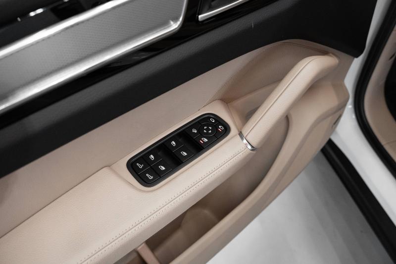 2023 Porsche Cayenne Platinum Edition - thumbnail - 17