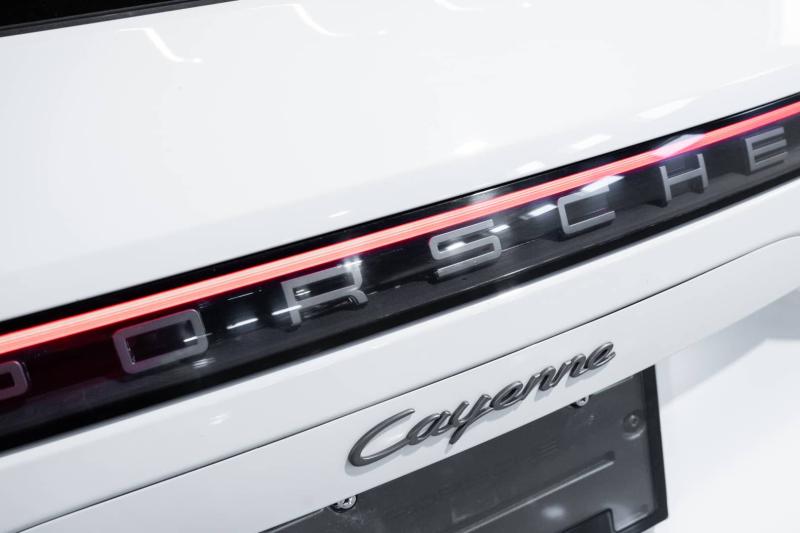 2023 Porsche Cayenne Platinum Edition - thumbnail - 26