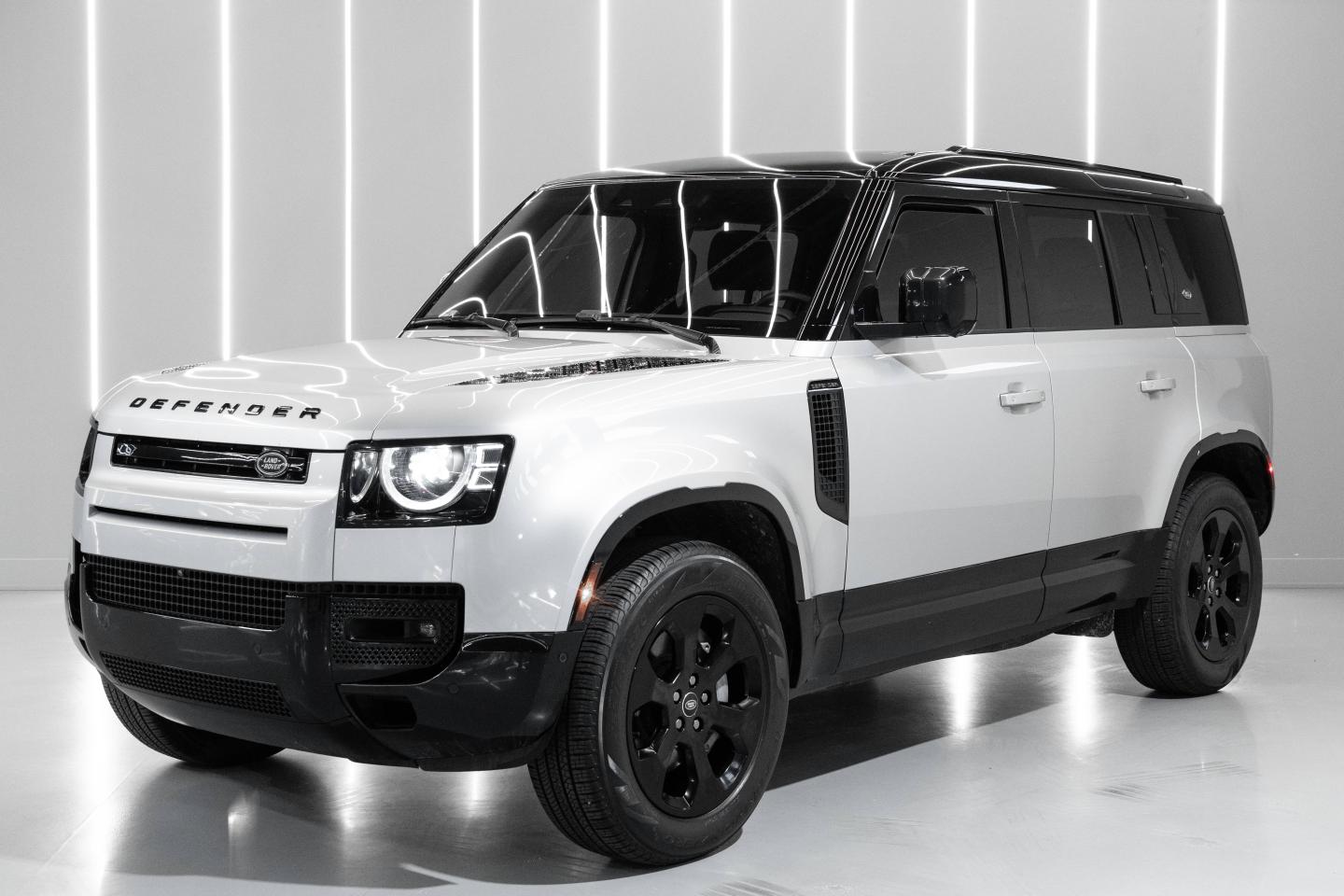 2024 Land Rover Defender 110 P400 X-Dynamic SE - 0