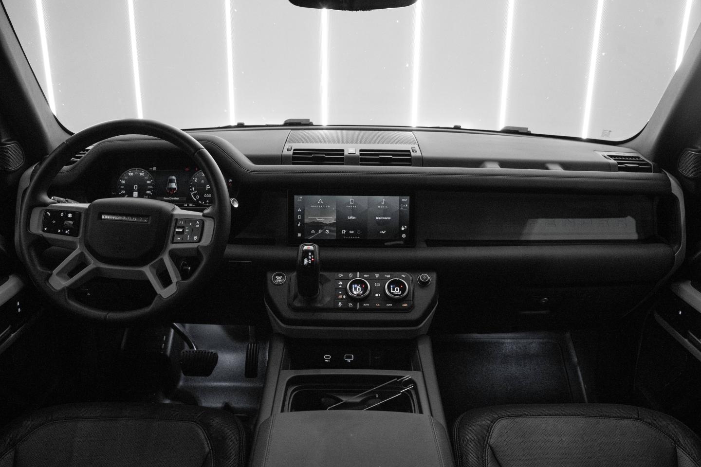 2024 Land Rover Defender 110 P400 X-Dynamic SE - 8