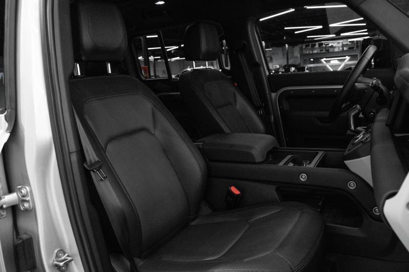 2024 Land Rover Defender 110 P400 X-Dynamic SE - thumbnail - 15