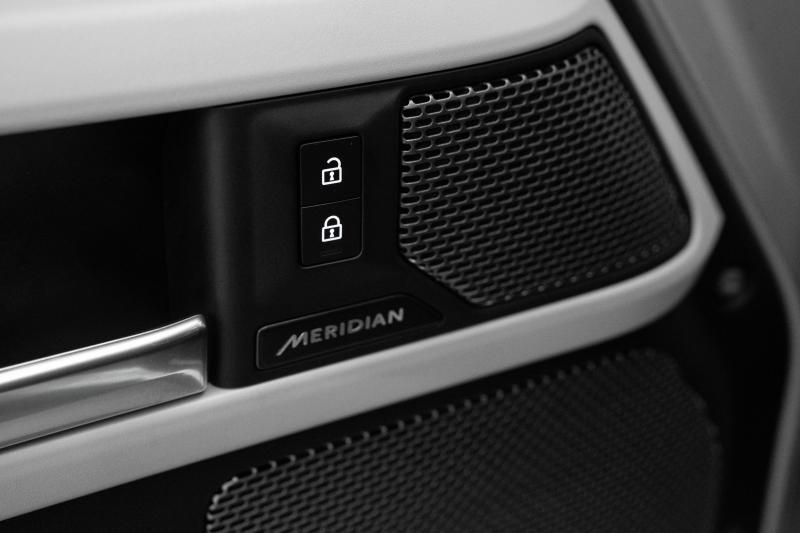 2024 Land Rover Defender 110 P400 X-Dynamic SE - thumbnail - 18