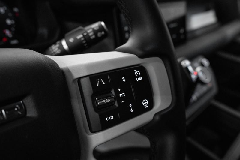 2024 Land Rover Defender 110 P400 X-Dynamic SE - thumbnail - 19