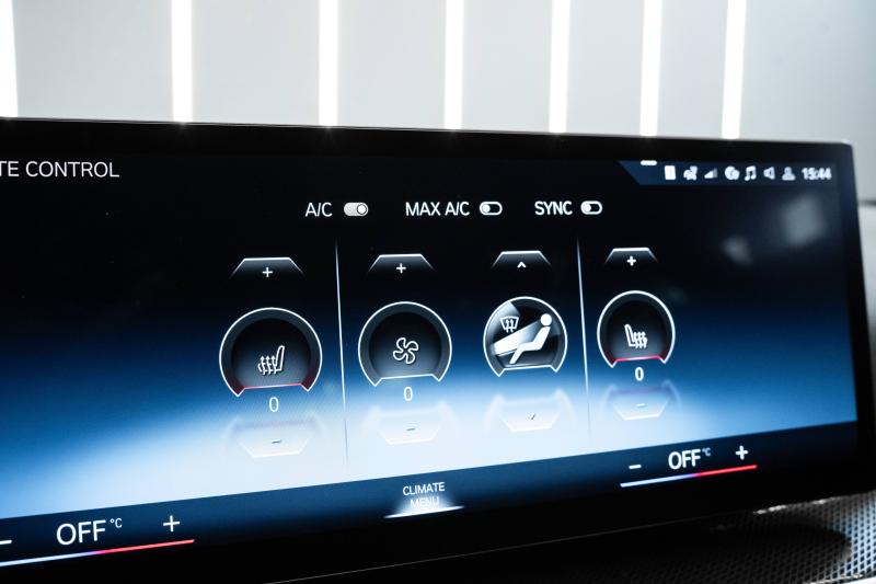 2023 BMW 230i xDrive Coupe - thumbnail - 23