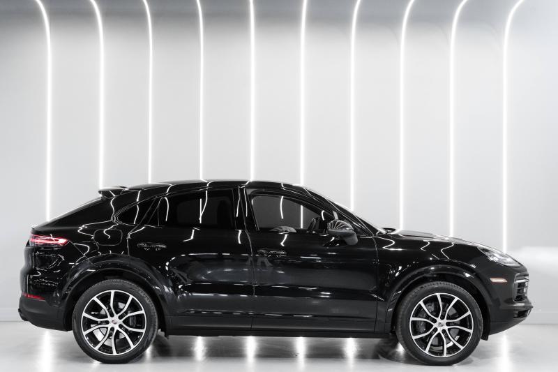 2023 Porsche Cayenne Coupe - thumbnail - 3