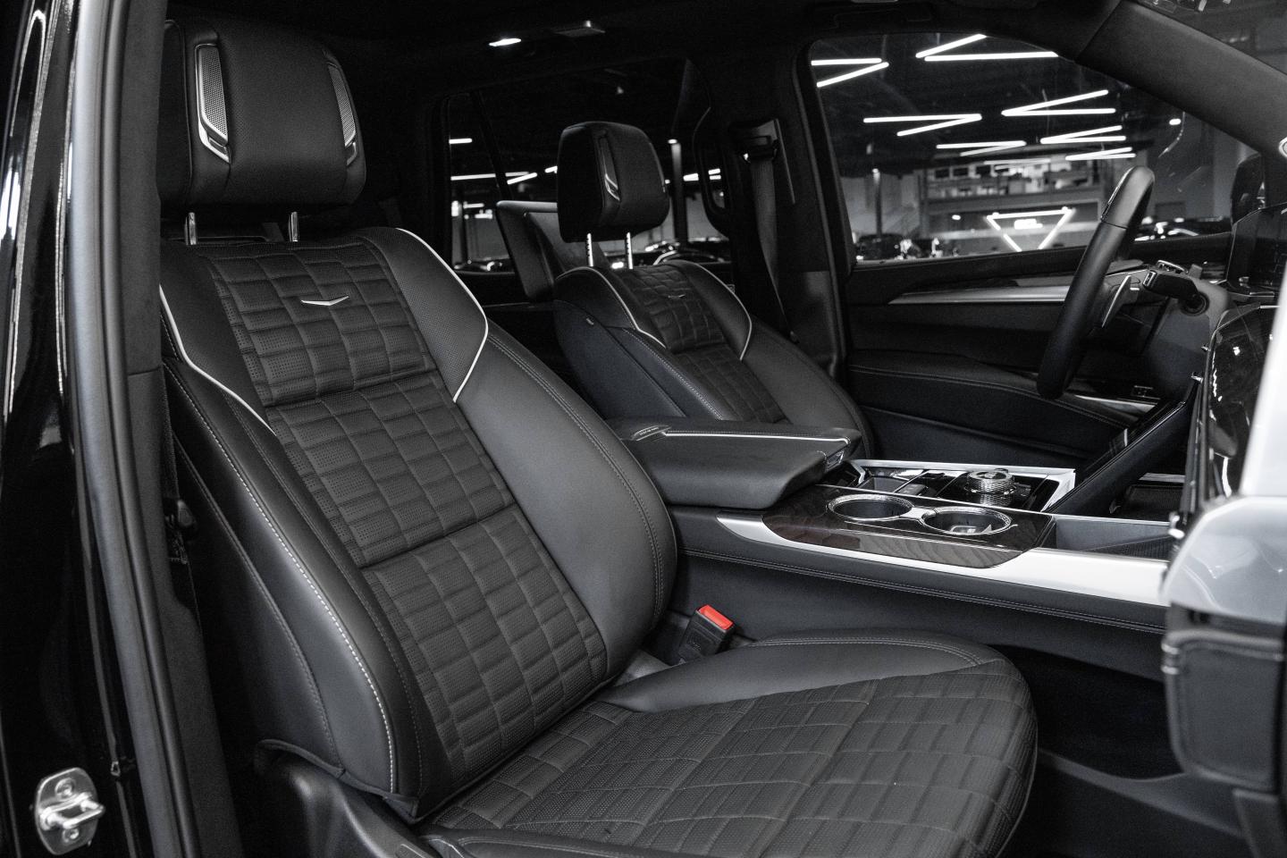 2025 Cadillac Escalade 600 Platinum - 16