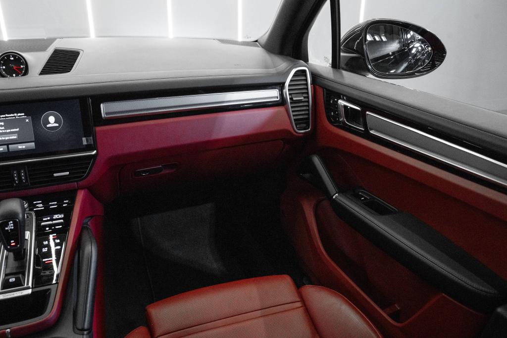 2023 Porsche Cayenne Platinum Edition - thumbnail - 10