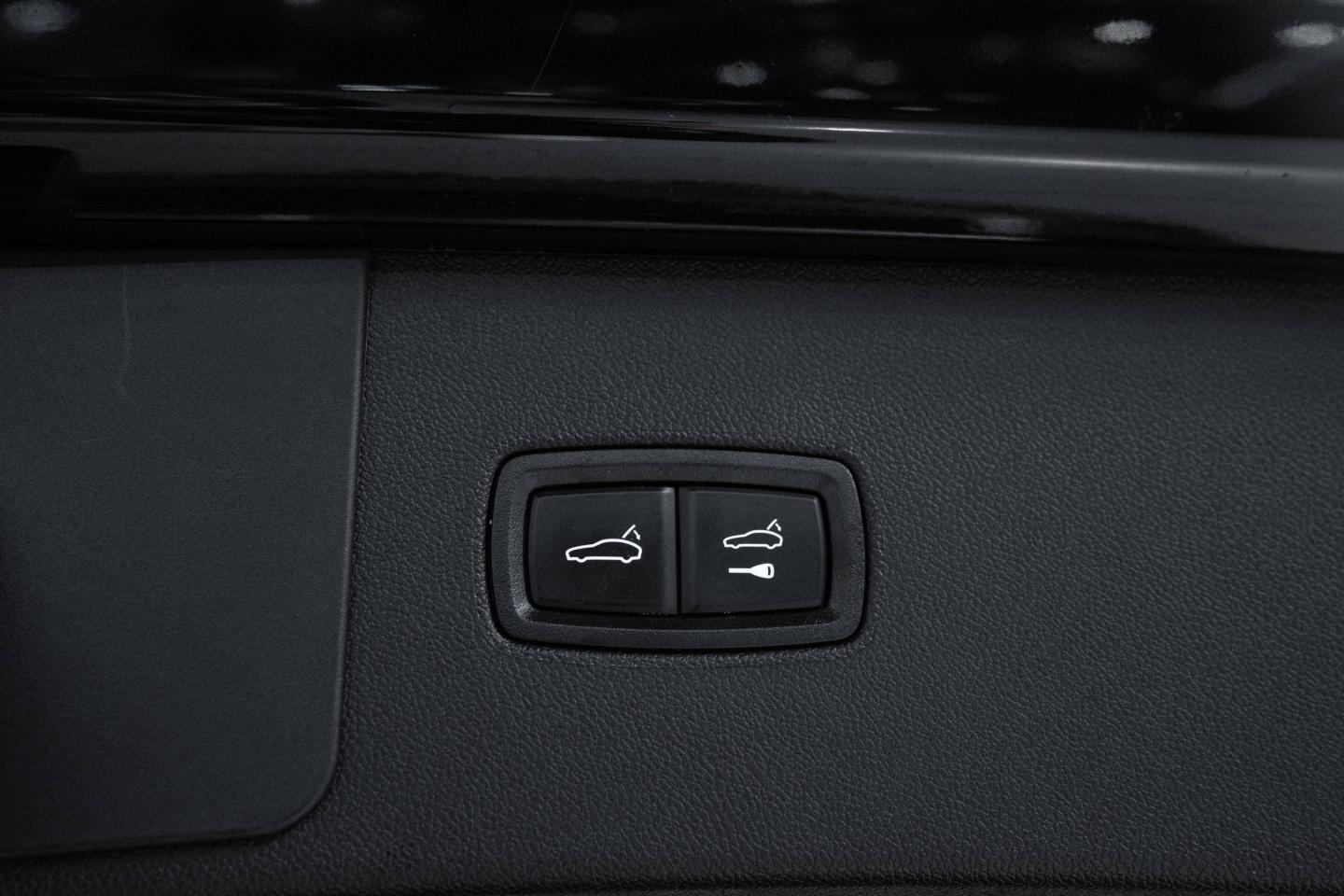 2023 Porsche Cayenne Platinum Edition - 16
