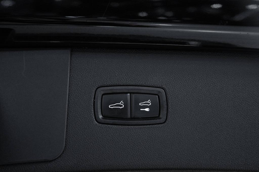 2023 Porsche Cayenne Platinum Edition - thumbnail - 16