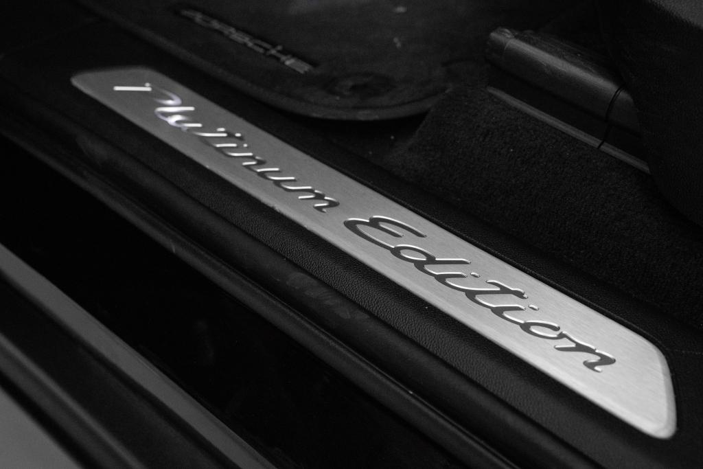 2023 Porsche Cayenne Platinum Edition - thumbnail - 21