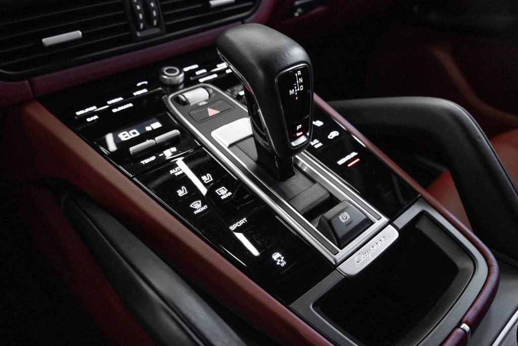 2023 Porsche Cayenne Platinum Edition - thumbnail - 24