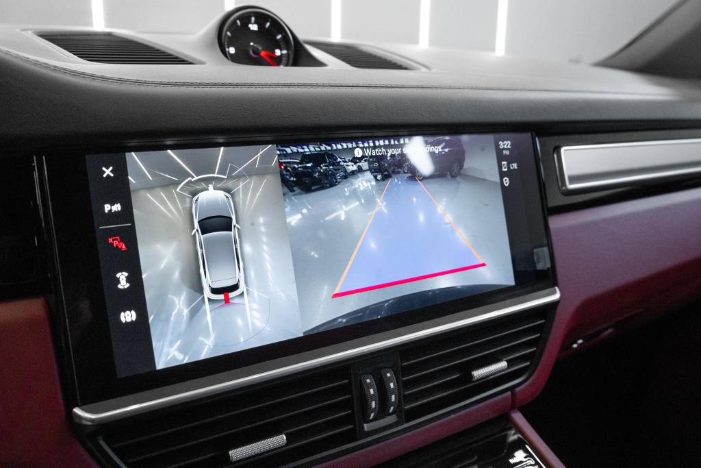 2023 Porsche Cayenne Platinum Edition - thumbnail - 25
