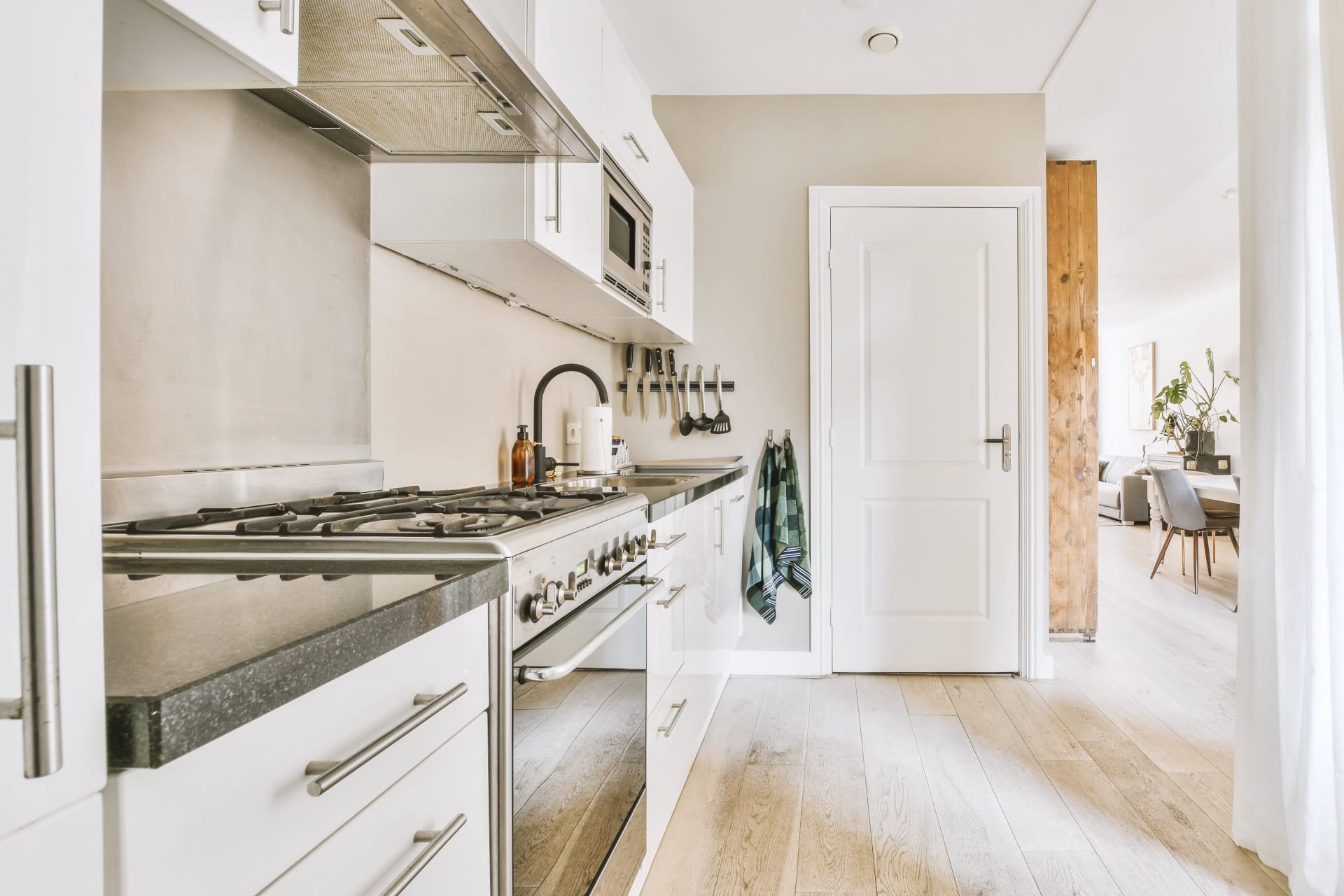 High gloss kitchen cabinets white_4