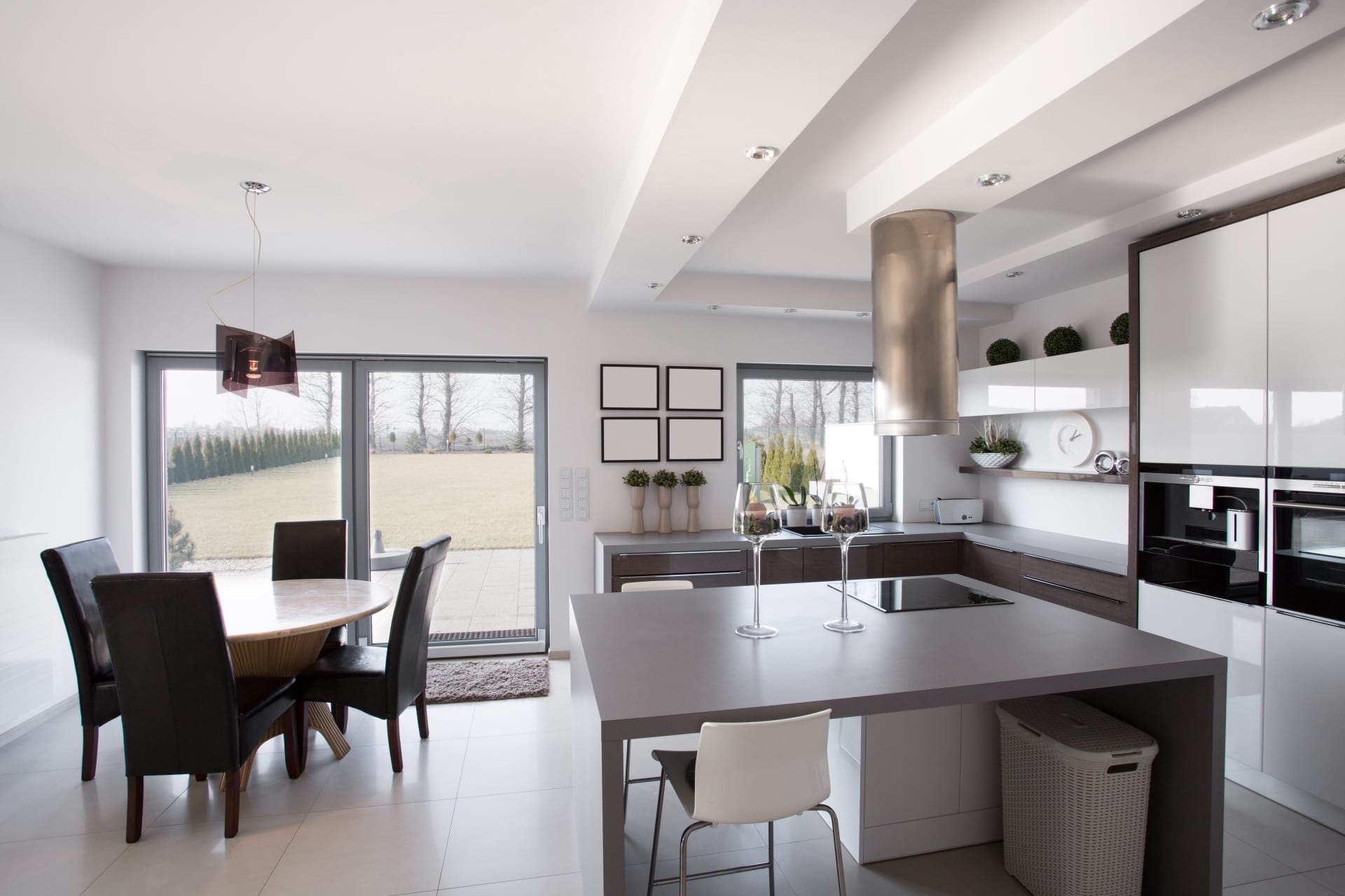High gloss kitchen cabinetry_5